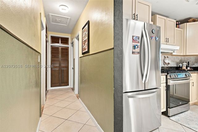 7640 NW 8th St, Pembroke Pines, FL 33024