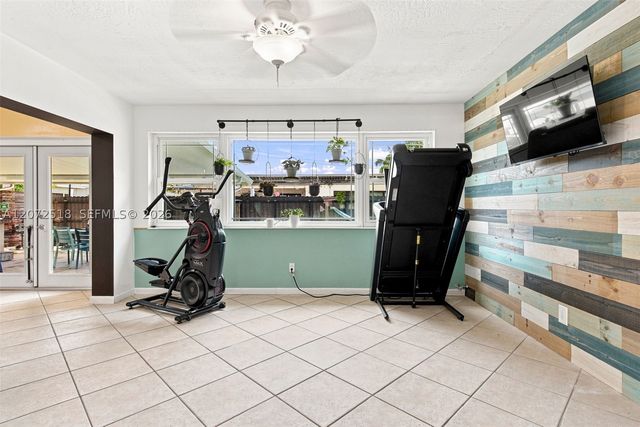 7640 NW 8th St, Pembroke Pines, FL 33024