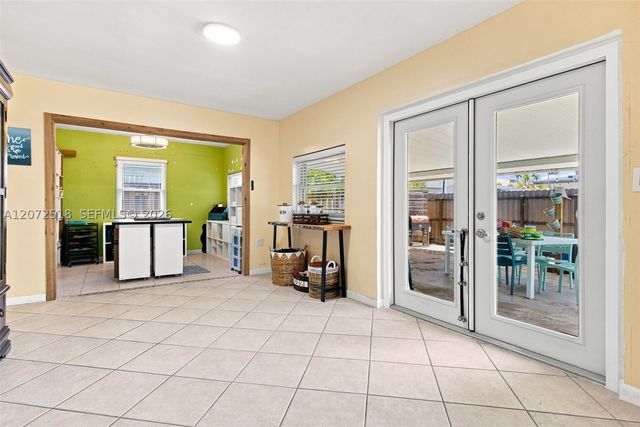 7640 NW 8th St, Pembroke Pines, FL 33024
