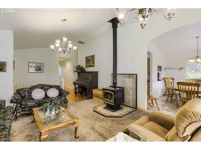 14788 Ne DAVID Ct, Newberg, OR 97132