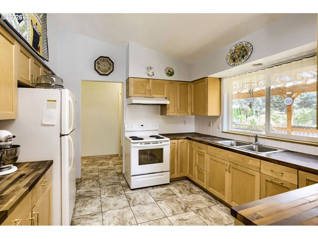 14788 Ne DAVID Ct, Newberg, OR 97132