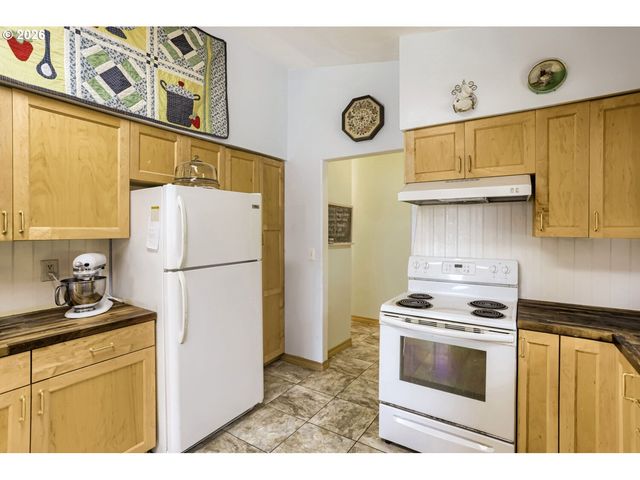 14788 Ne DAVID Ct, Newberg, OR 97132