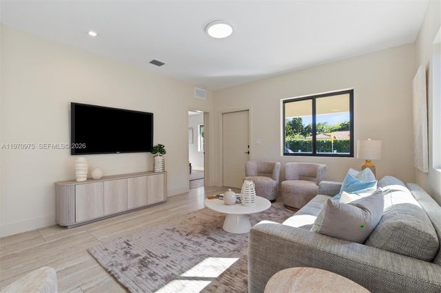 2385 SW 22nd Ter, Miami, FL 33145