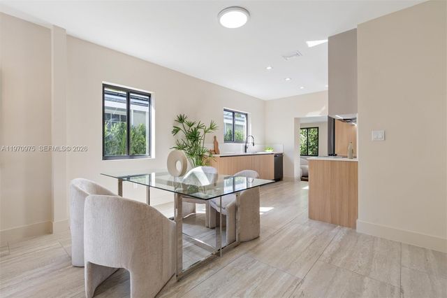 2385 SW 22nd Ter, Miami, FL 33145