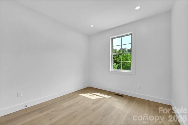 225 Edgewood Road S, Asheville, NC 28803