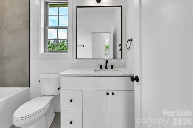 225 Edgewood Road S, Asheville, NC 28803