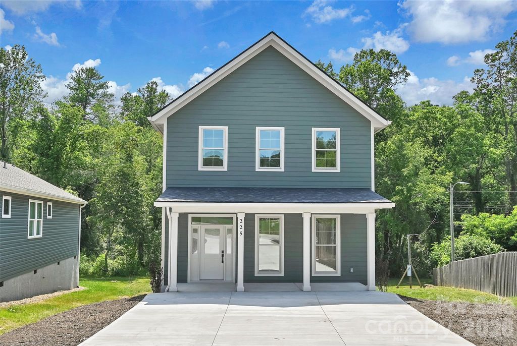 225 Edgewood Road S, Asheville, NC 28803