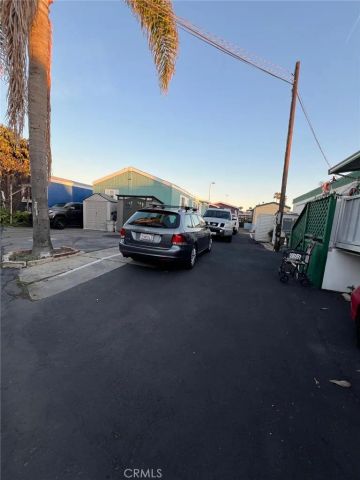 2191 Harbor 27, Costa Mesa, CA 92627