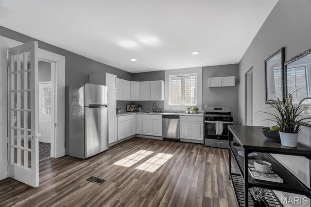 6254 Goener Avenue, St Louis, MO 63116