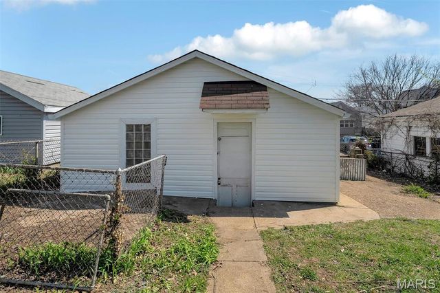 6254 Goener Avenue, St Louis, MO 63116