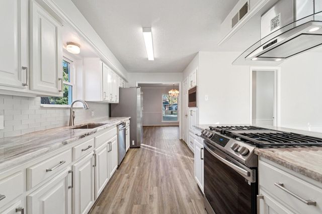 515 Rosewood Drive, Shenandoah, TX 77381