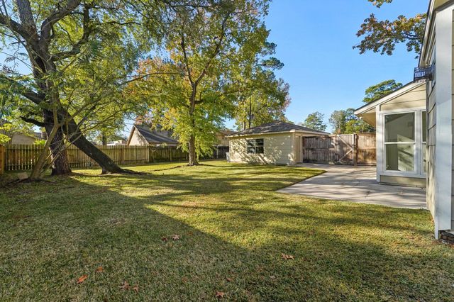 515 Rosewood Drive, Shenandoah, TX 77381