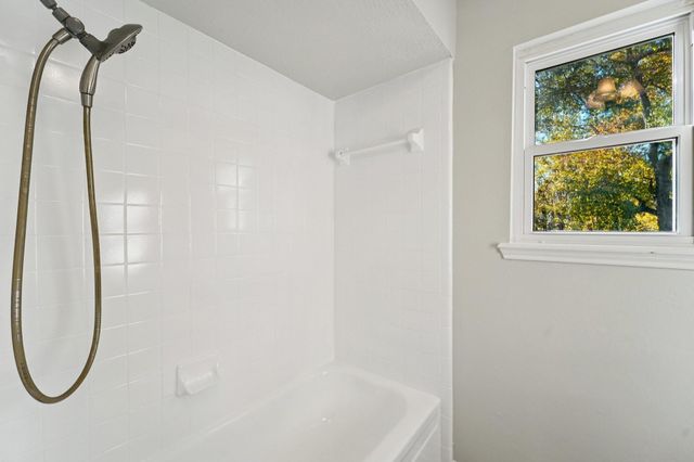 515 Rosewood Drive, Shenandoah, TX 77381