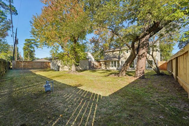515 Rosewood Drive, Shenandoah, TX 77381
