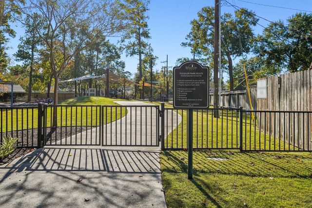 515 Rosewood Drive, Shenandoah, TX 77381