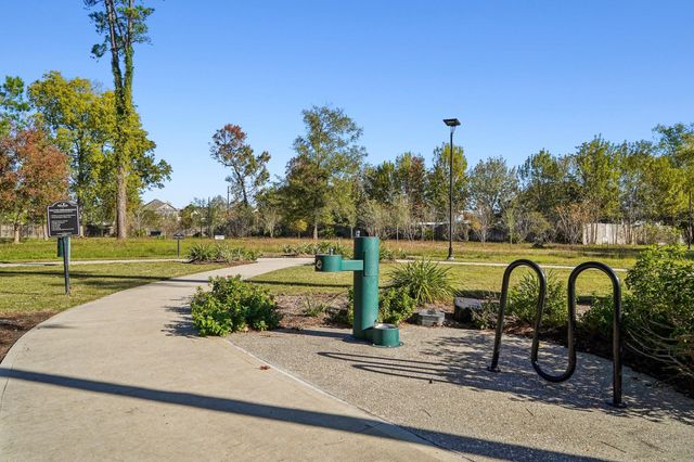 515 Rosewood Drive, Shenandoah, TX 77381