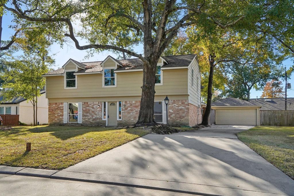 515 Rosewood Drive, Shenandoah, TX 77381