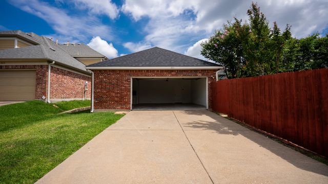 1810 Winterberry Trail, Garland, TX 75040