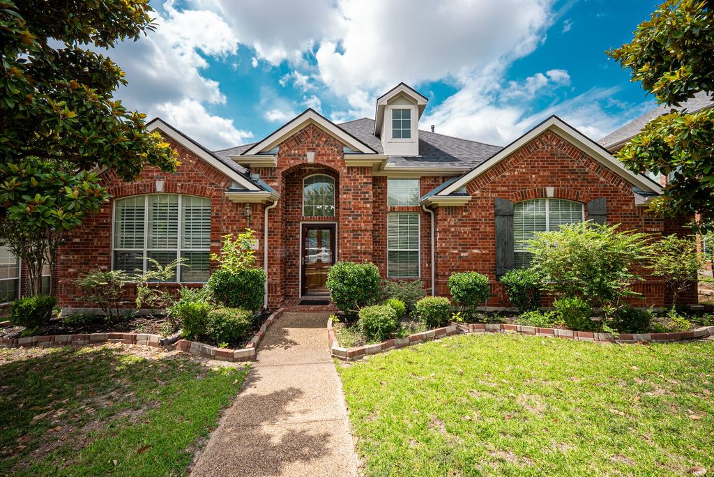 1810 Winterberry Trail, Garland, TX 75040