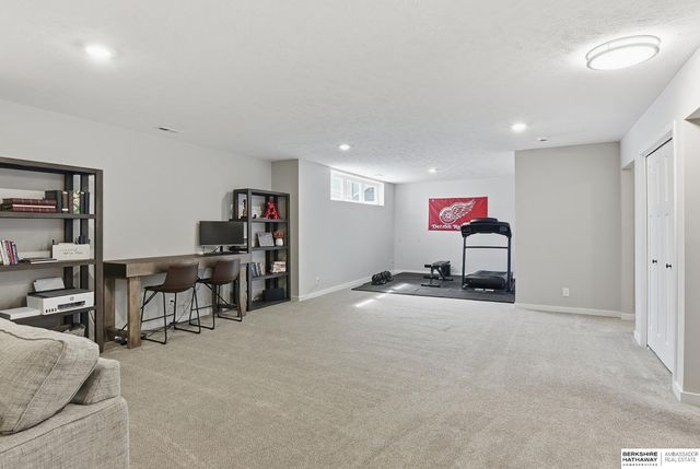 16919 Virginia Street, Omaha, NE 68136