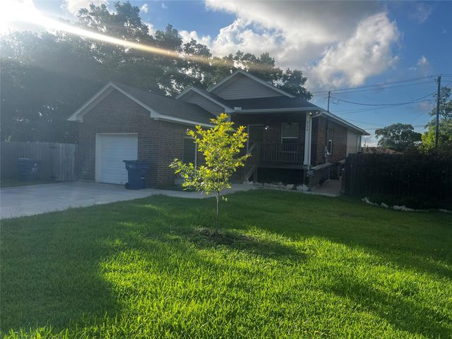 3134 Babin Drive, Texas City, TX 77590