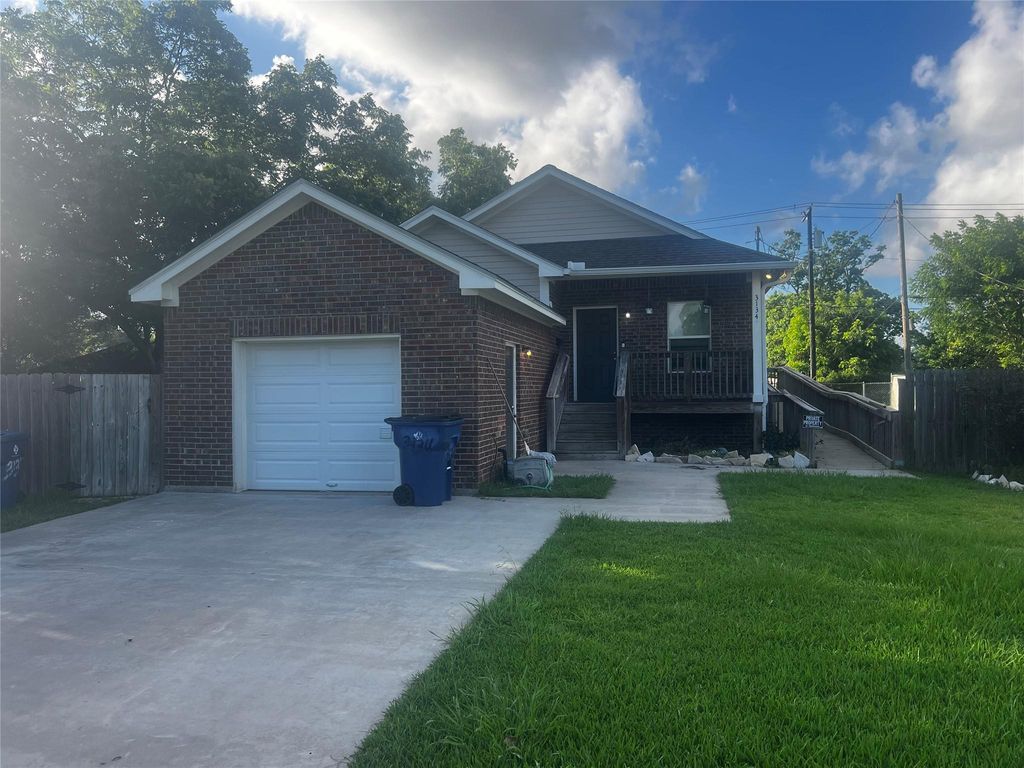 3134 Babin Drive, Texas City, TX 77590