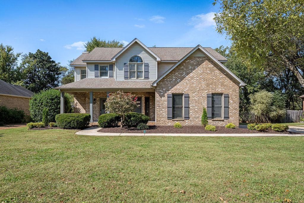 2923 Regenwood Dr, Murfreesboro, TN 37129