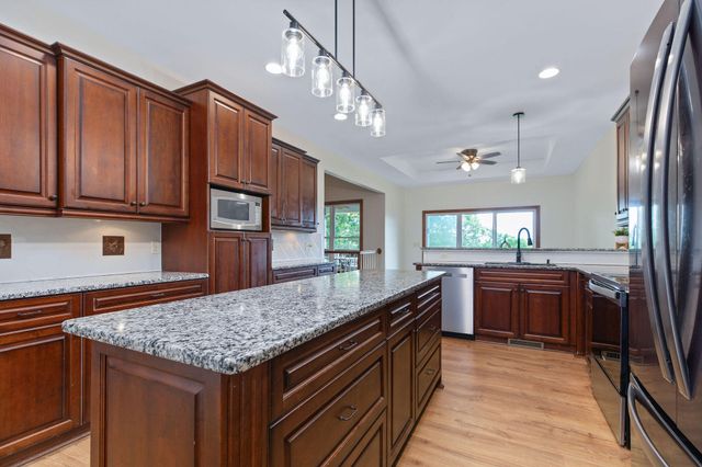 169 Ranch Road, Saddlebrooke, MO 65630