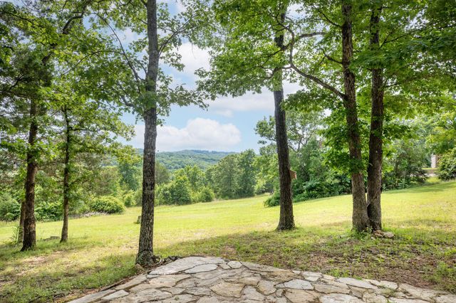 169 Ranch Road, Saddlebrooke, MO 65630