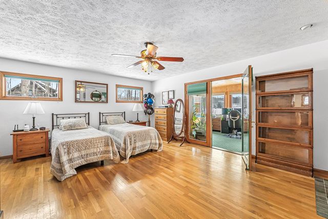 420 W Beech Bark Trail, Maple City, MI 49664