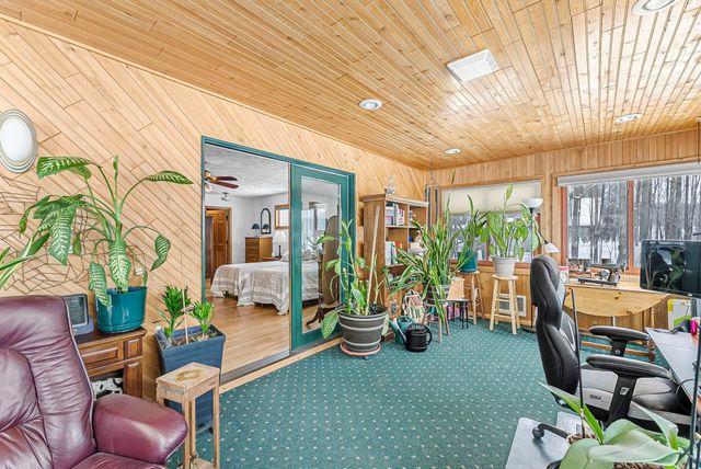 420 W Beech Bark Trail, Maple City, MI 49664