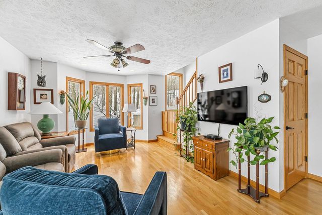 420 W Beech Bark Trail, Maple City, MI 49664