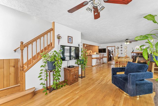 420 W Beech Bark Trail, Maple City, MI 49664