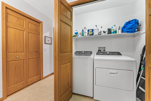 420 W Beech Bark Trail, Maple City, MI 49664