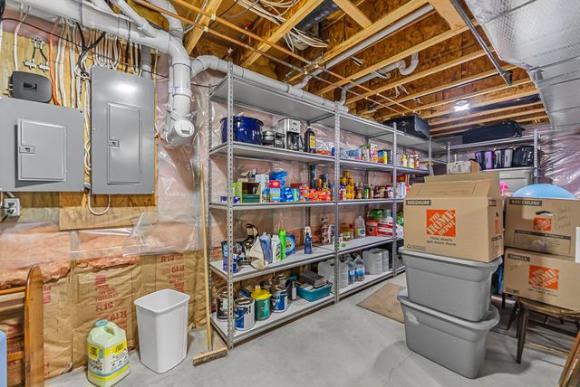 420 W Beech Bark Trail, Maple City, MI 49664