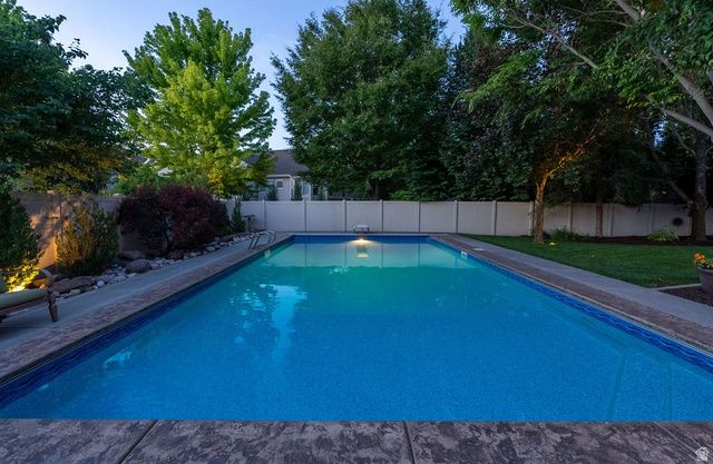 96 N MOUNTAIN VISTAS RD, Kaysville, UT 84037