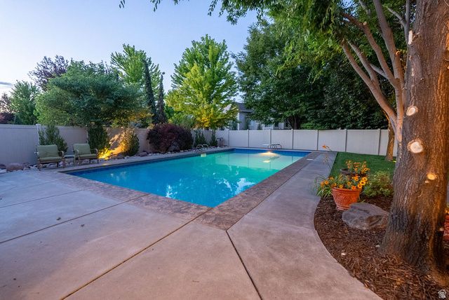 96 N MOUNTAIN VISTAS RD, Kaysville, UT 84037
