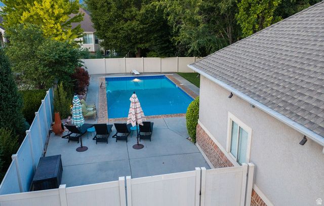 96 N MOUNTAIN VISTAS RD, Kaysville, UT 84037