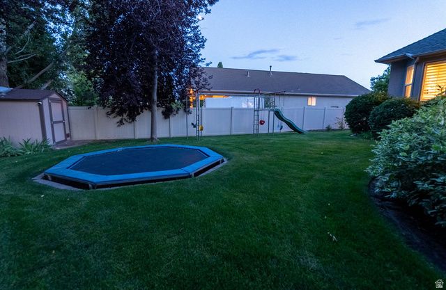 96 N MOUNTAIN VISTAS RD, Kaysville, UT 84037