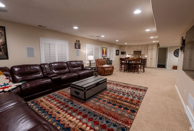 96 N MOUNTAIN VISTAS RD, Kaysville, UT 84037