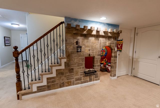 96 N MOUNTAIN VISTAS RD, Kaysville, UT 84037