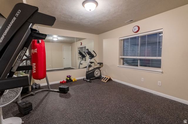 96 N MOUNTAIN VISTAS RD, Kaysville, UT 84037
