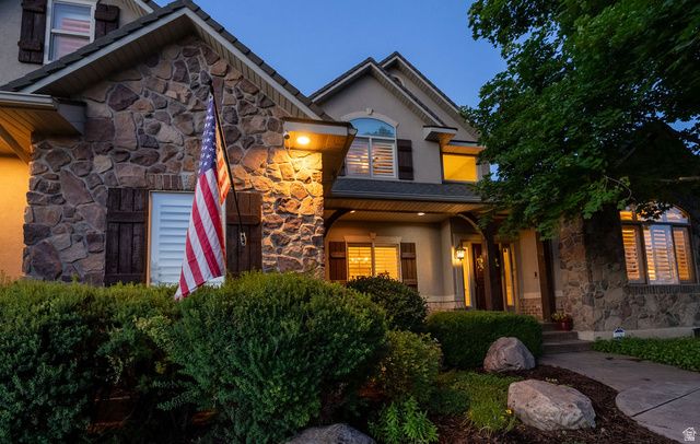 96 N MOUNTAIN VISTAS RD, Kaysville, UT 84037