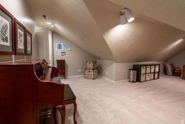 96 N MOUNTAIN VISTAS RD, Kaysville, UT 84037