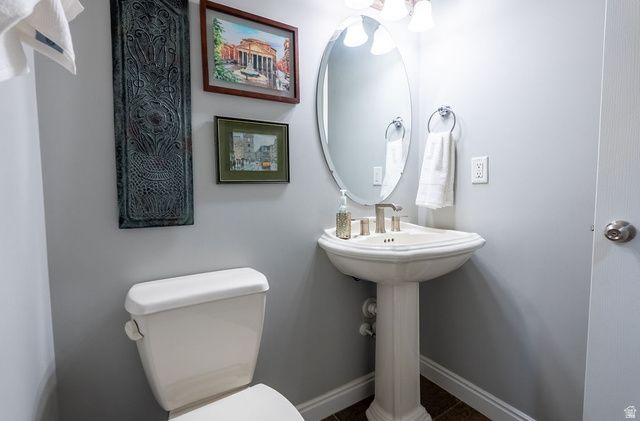 96 N MOUNTAIN VISTAS RD, Kaysville, UT 84037