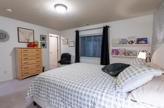 96 N MOUNTAIN VISTAS RD, Kaysville, UT 84037