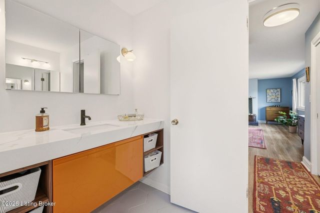 1821 Tyler Ln, Louisville, KY 40205