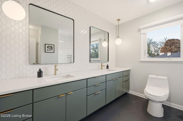 1821 Tyler Ln, Louisville, KY 40205