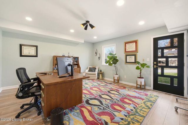 1821 Tyler Ln, Louisville, KY 40205