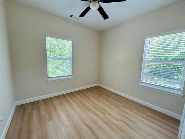 704 E Johnson Avenue B, Springdale, AR 72764